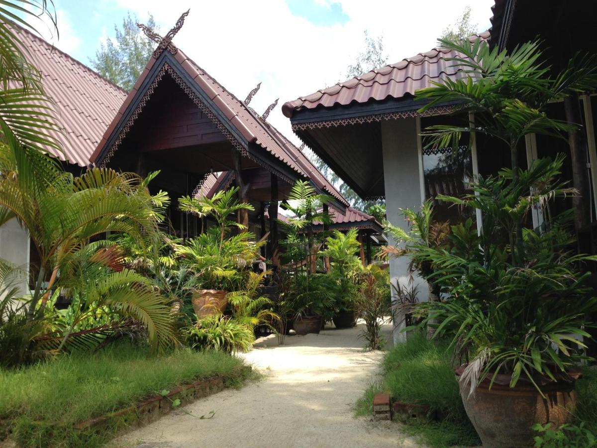 Phangan Cove Beach Resort Шритану Экстерьер фото