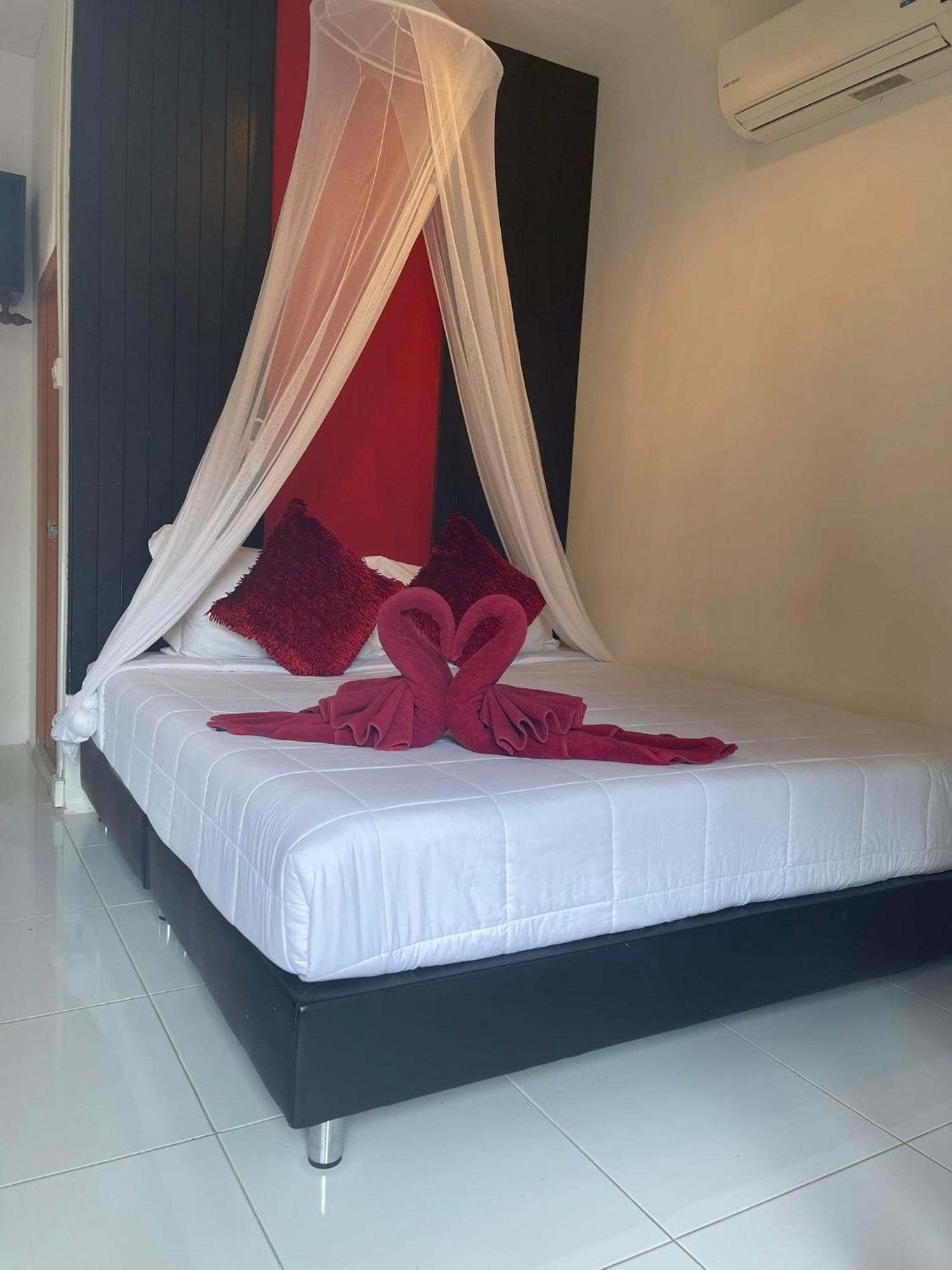 Phangan Cove Beach Resort Шритану Экстерьер фото